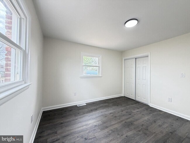 Building Photo - 7629 Huron Dr