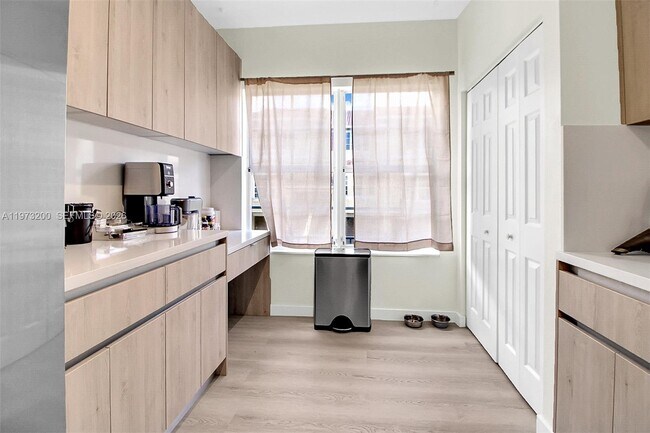 Building Photo - 742 NE 90th St