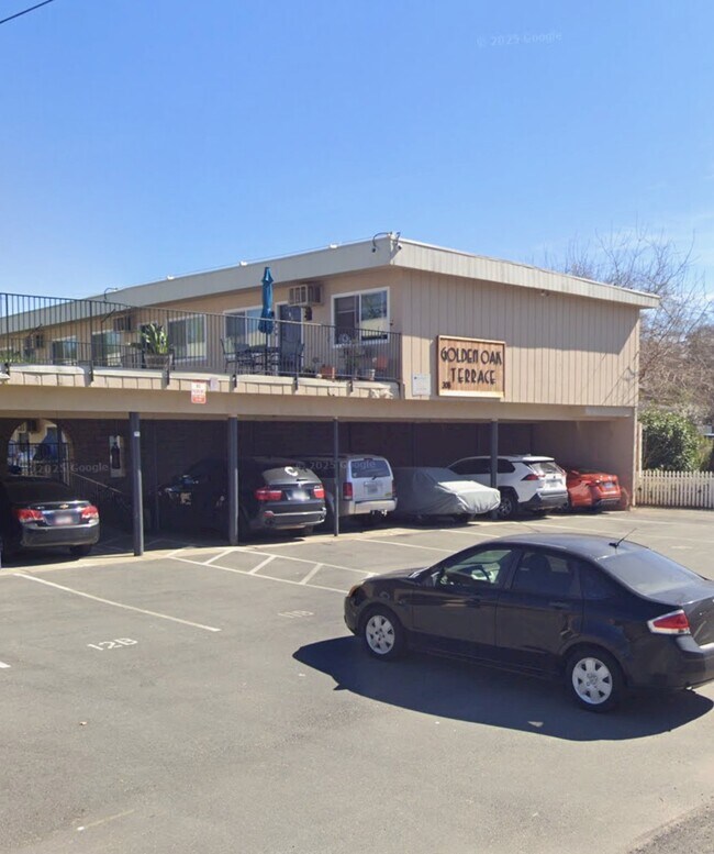 Building Photo - 306 S Church St