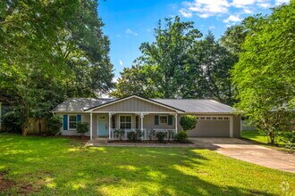 Building Photo - Killearn POOL Home