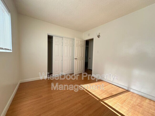 Building Photo - 14631 Christine Dr