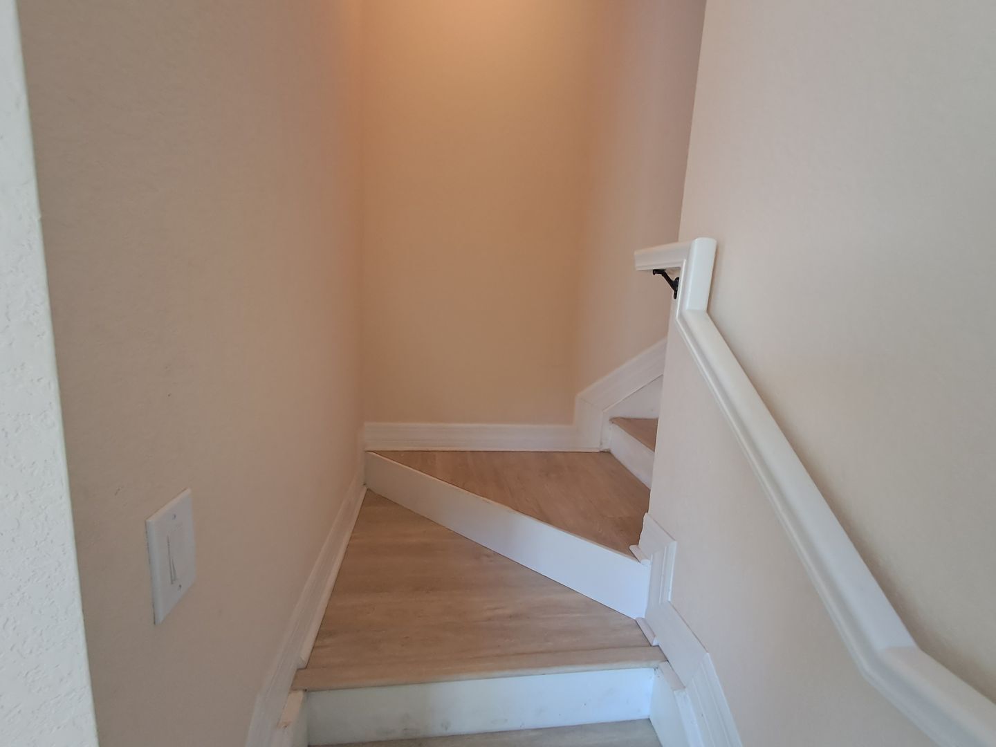 Building Photo - 16228 Via Solera Cir