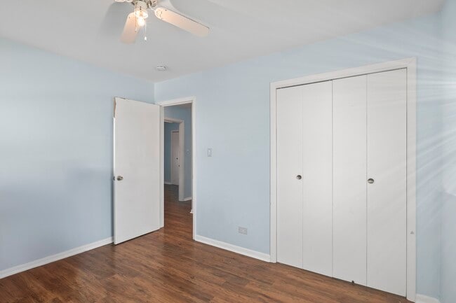 Building Photo - 1230 Hemlock Dr