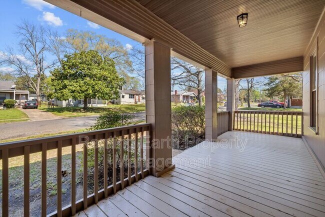 Building Photo - 2017 48th Street Ensley