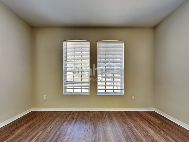 Building Photo - 1610 Loriana St