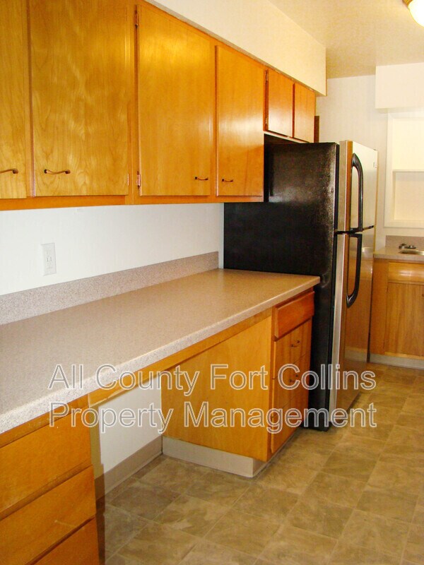 Building Photo - 1208 Baker St