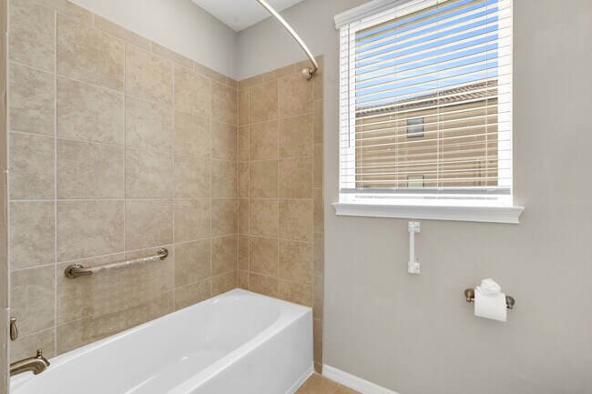 Building Photo - 9385 Pocida Ct