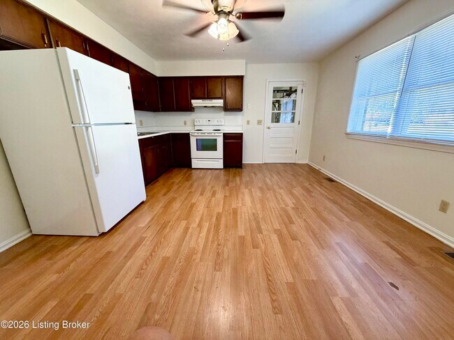 Building Photo - 234 Millview Dr