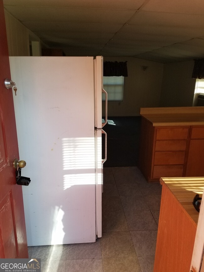 Building Photo - 7 David Dr