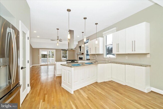 Building Photo - 3313 Moline Rd