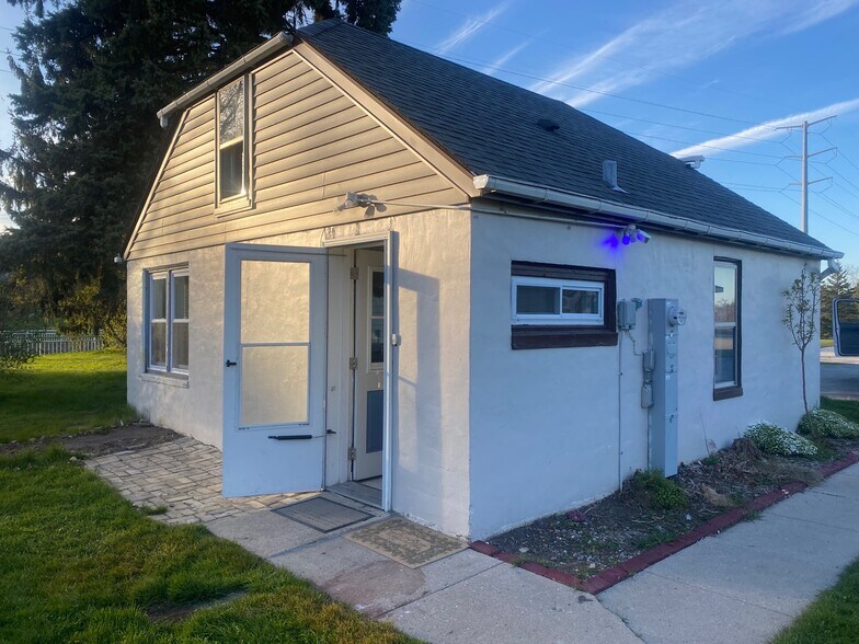 Primary Photo - 724 S Spring St