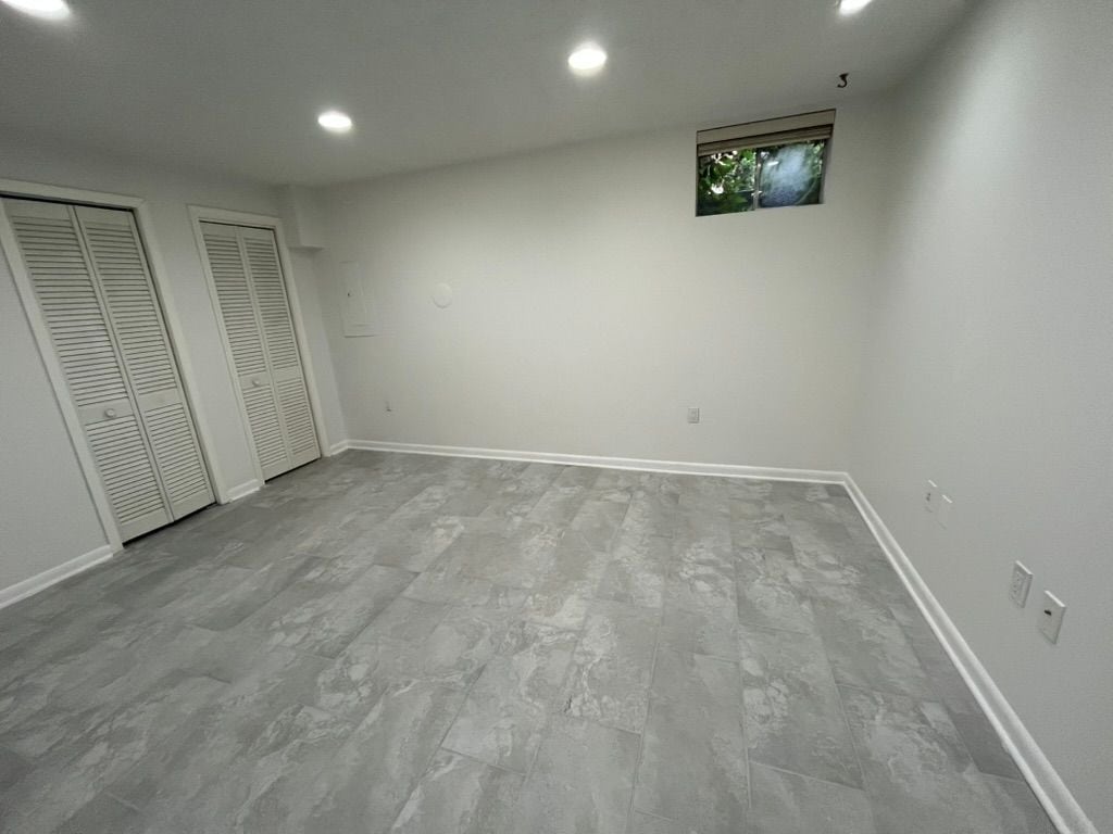 Building Photo - 1106 Landerset Dr