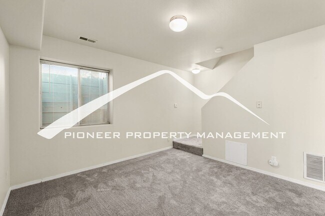 Building Photo - 6162 Colony Cir