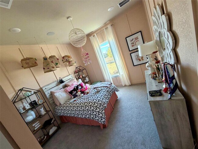 Building Photo - 217 Northcrest Dr