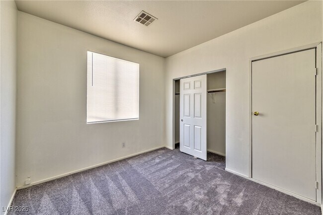 Building Photo - 2559 W Richmar Ave