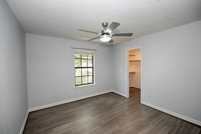 Building Photo - 2030 Cutter Dr