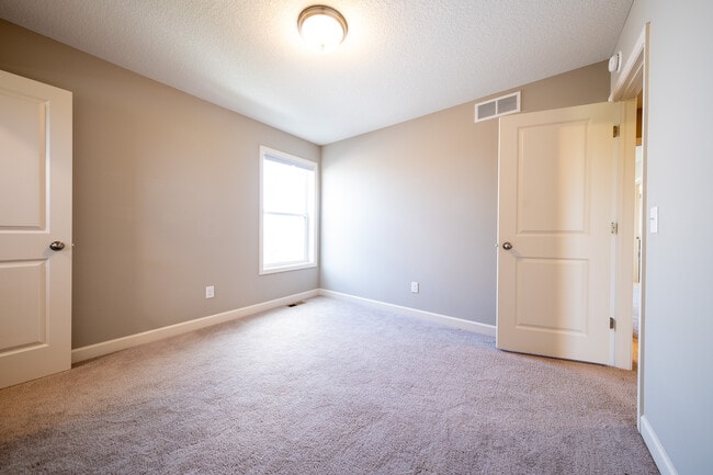 Building Photo - 15742 Everglade Ave
