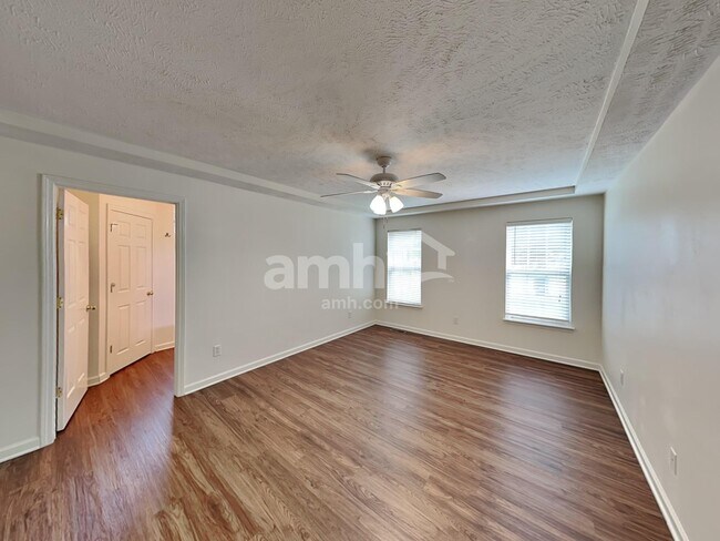 Building Photo - 212 Parrish Pl