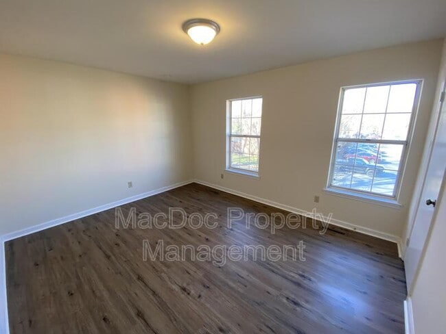 Building Photo - 16128 Clarence Ct