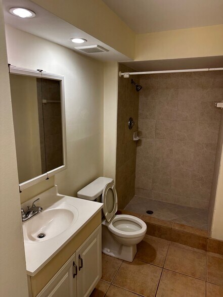 new bathroom - 480 NW 20th St