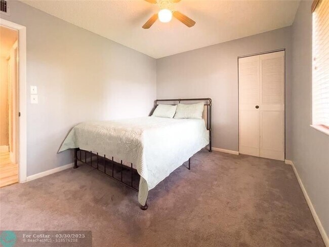 Building Photo - 340 Knotty Pine Cir