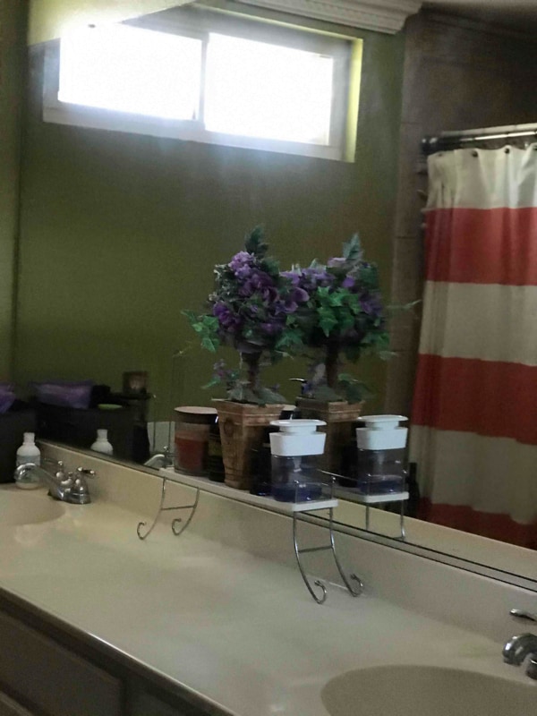 Building Photo - 10745 Champagne Rd