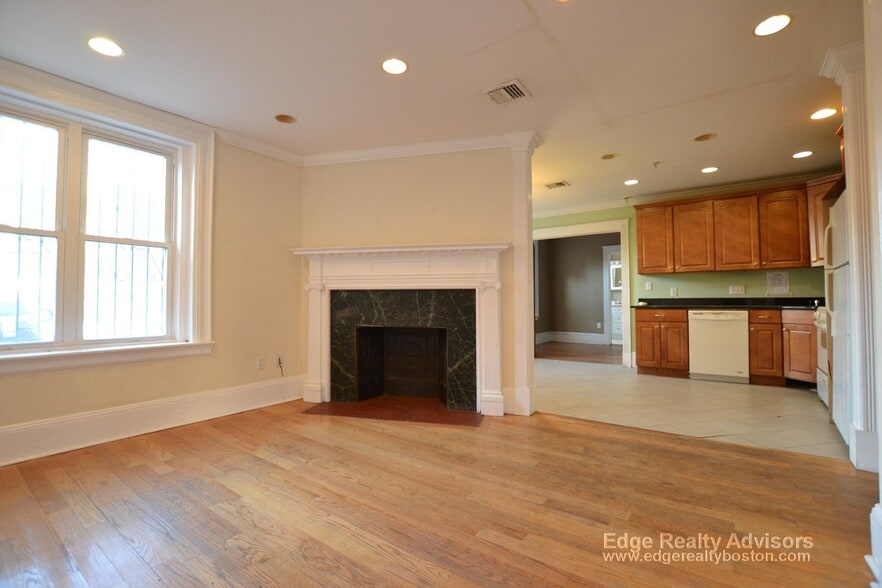 Building Photo - 12A Sutherland Rd