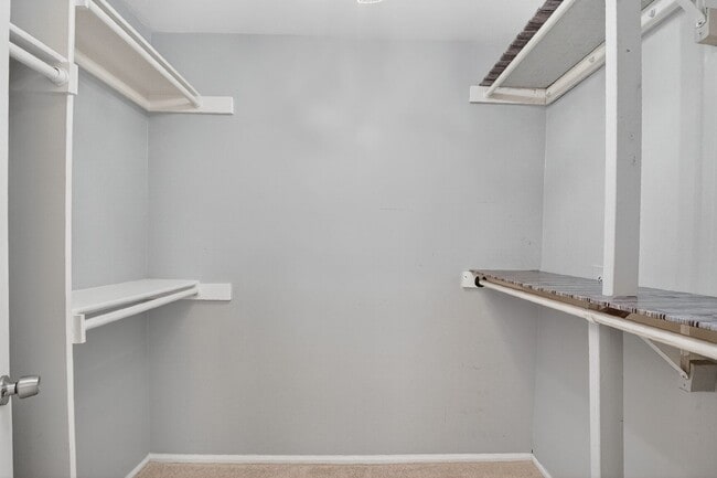 Building Photo - 14 Braxton Dr