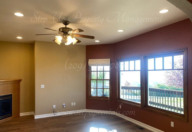 Building Photo - Elegant Mountain-View Home with Solar, Well Water & Septic – Utility Savings Included!