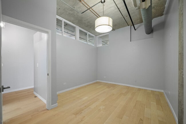 Building Photo - 1516 S Wabash Ave