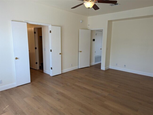 Building Photo - 4717 Lake Champlain Ln