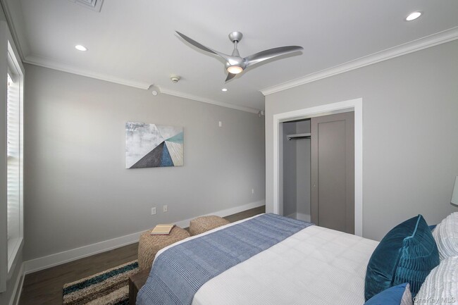 Building Photo - 75 Circle Dr