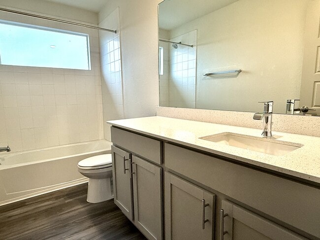 Building Photo - 13916 Lubeck Dr