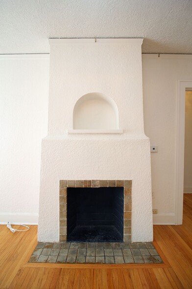 Building Photo - 2905 SE Alder St