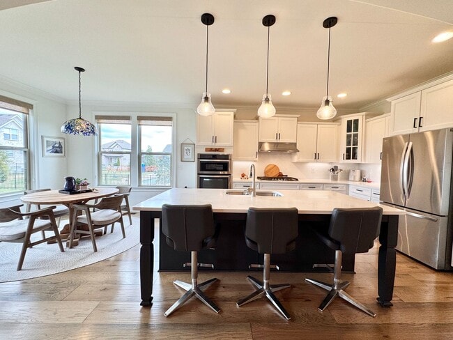 Building Photo - 4 Bedroom Home with Office in Walking Distance to Schools