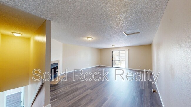 Building Photo - 705 San Gabriel Pl