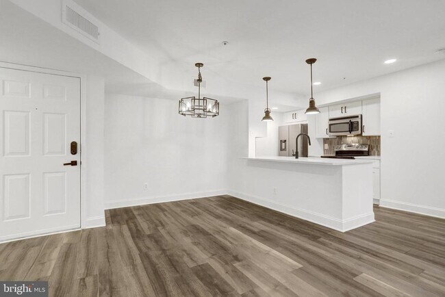 Building Photo - 3307 Wyndham Cir