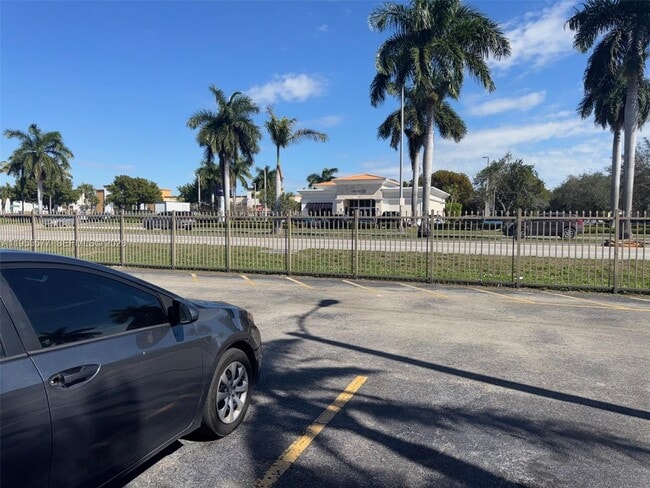 Building Photo - 3375 W 76th St