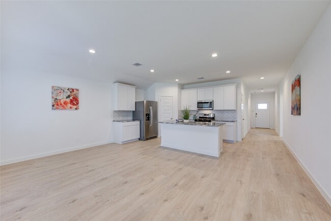 Building Photo - 2808 Misty Elm Ln