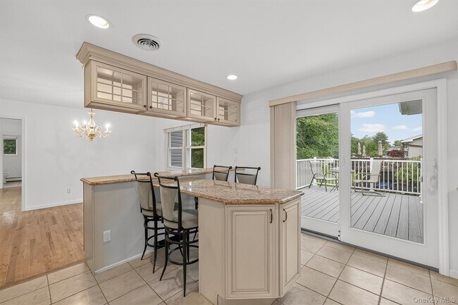 Building Photo - 234 Betsy Ross Dr