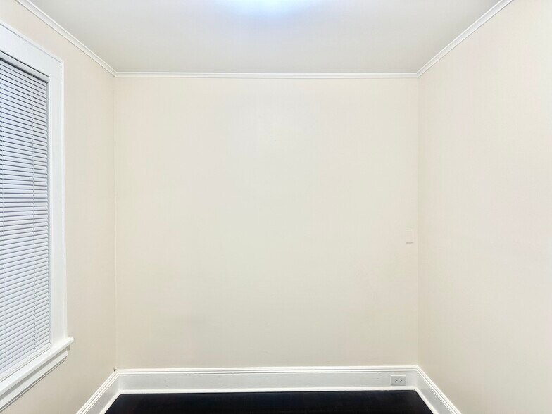 Building Photo - 67 Tremont Ave