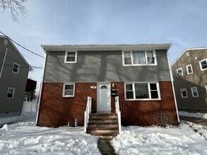 Building Photo - 67-69 Maple Ave