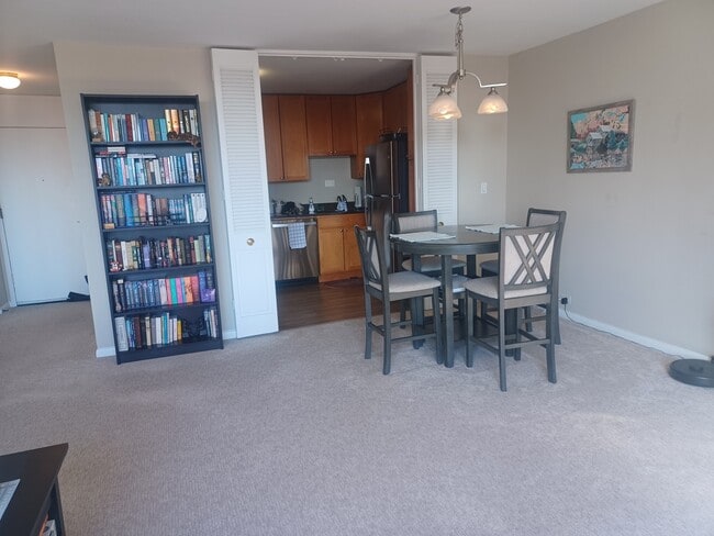 Building Photo - 2800 N Lake Shore Dr