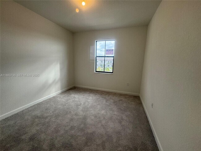 Building Photo - 12915 SW 231st Ter