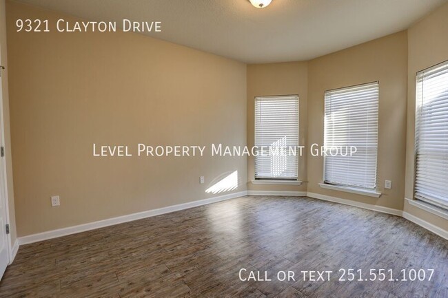 Building Photo - 9321 Clayton Dr