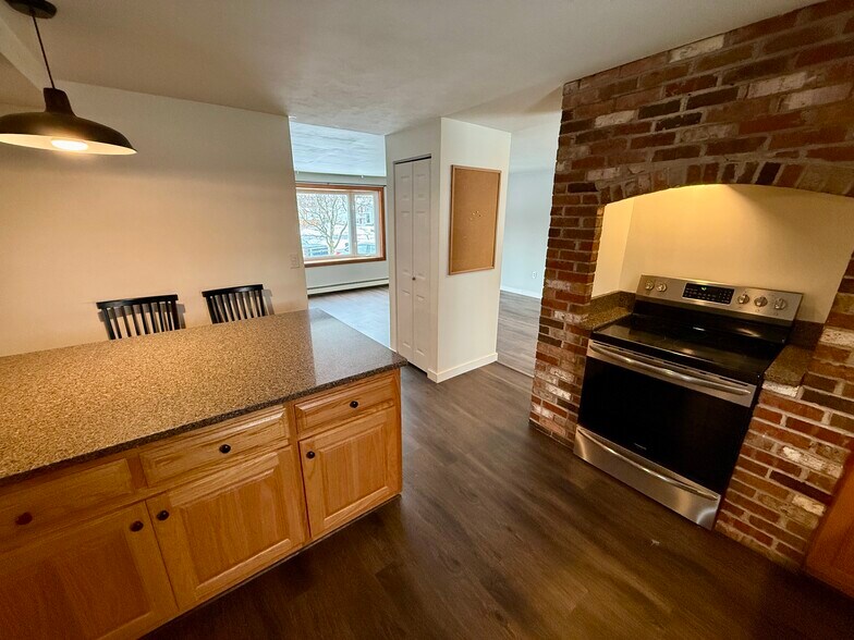 Building Photo - 5524 Taormina Dr