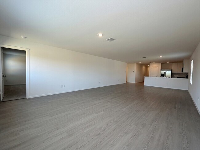 Building Photo - 401 Meadows Ln