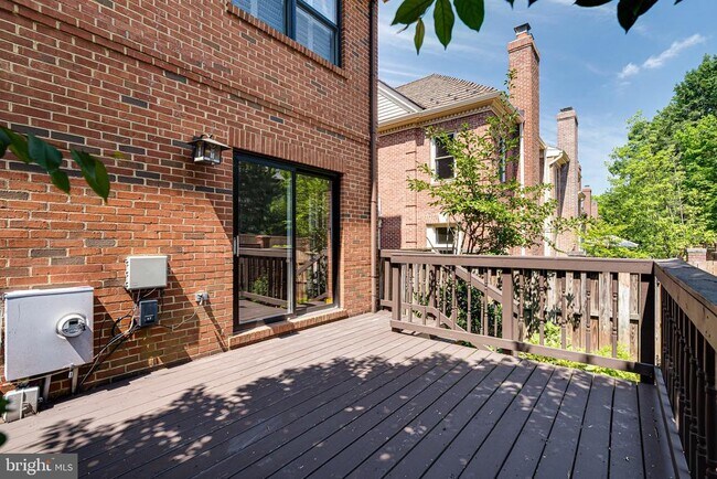 Building Photo - 1498 Hampton Hill Cir