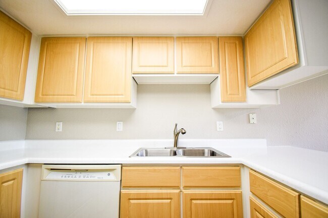 Building Photo - 9515 SW 146th Terrace