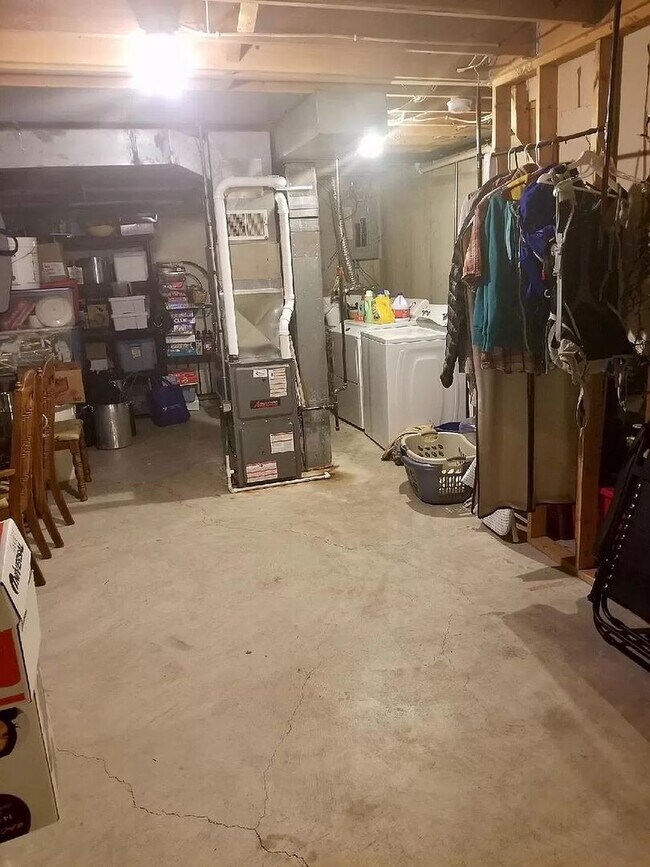 Building Photo - Southside Duplex on a Quiet Residential Street